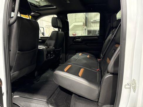 Used 2024 GMC Sierra 3500 AT4 w/ AT4 Premium Plus Package AWD/4WD image 19