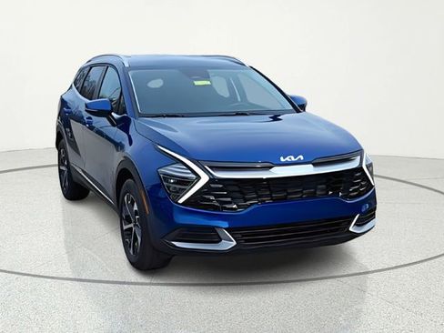 Certified 2024 Kia Sportage EX image 5