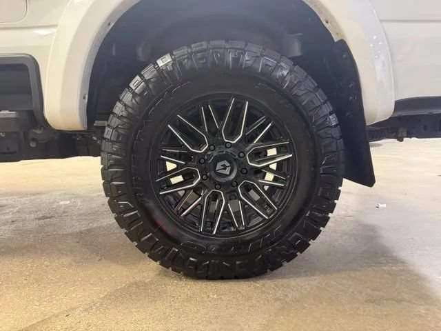 Used 2025 Ford F250 Platinum w/ Platinum Plus Package AWD/4WD image 28