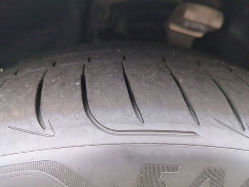 Used 2017 Mercedes-Benz E 300 4MATIC image 11
