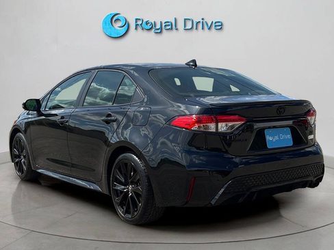 Used 2021 Toyota Corolla SE w/ Carpet Mat Package (TMS) FWD image 4