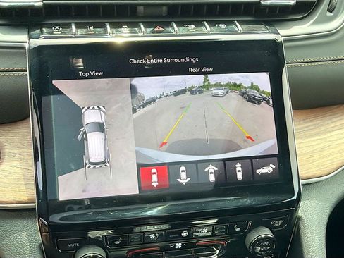 Used 2023 Jeep Grand Cherokee L Summit w/ Advanced Protech Group IV AWD/4WD image 35