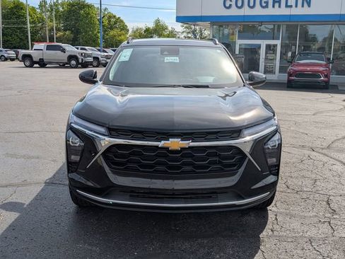 New 2026 Chevrolet Trax LT w/ Driver Confidence Package FWD image 2