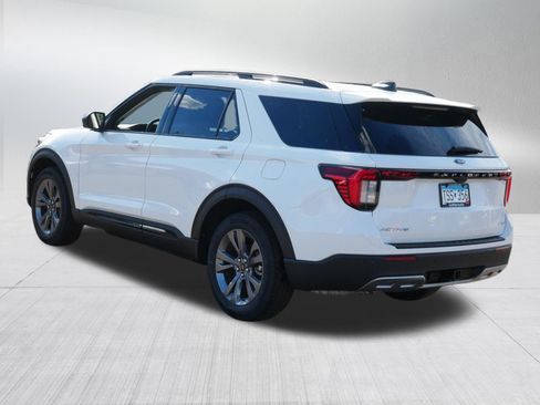 Used 2026 Ford Explorer Active w/ Active Comfort Package AWD/4WD image 5