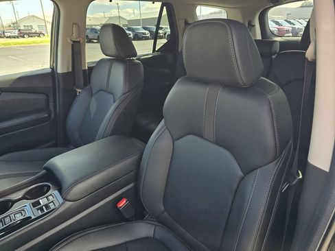 Certified 2025 Honda Pilot Touring image 13