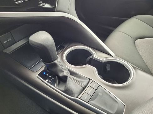 Used 2024 Toyota Camry LE image 12