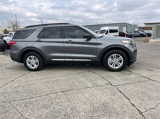 Used 2023 Ford Explorer XLT video 2
