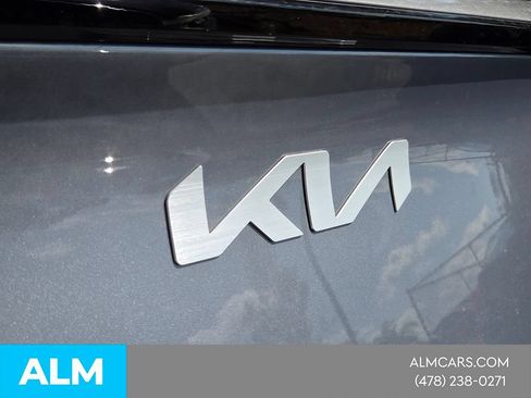 Used 2025 Kia Sportage LX FWD image 10