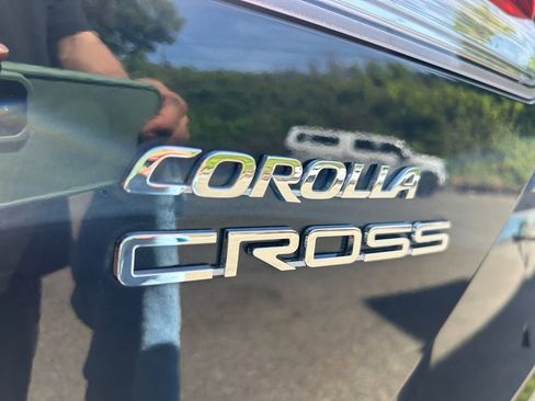 Used 2022 Toyota Corolla Cross LE AWD/4WD image 35