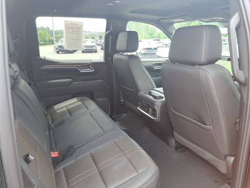 Used 2026 Chevrolet Silverado 1500 High Country w/ High Country Premium Package AWD/4WD image 11