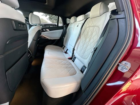 Certified 2023 BMW X6 xDrive40i w/ Executive Package image 25