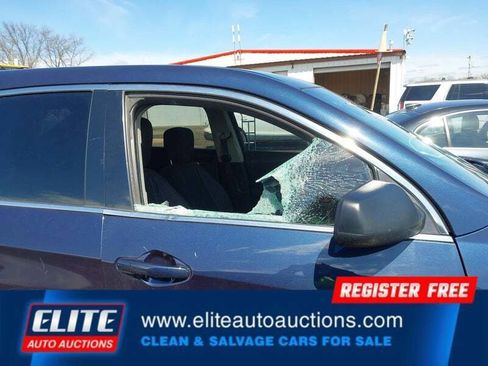 Used 2017 Chevrolet Equinox LS FWD image 11
