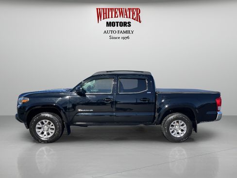 Used 2016 Toyota Tacoma SR5 w/ SR5 Appearance Package (SN) image 2