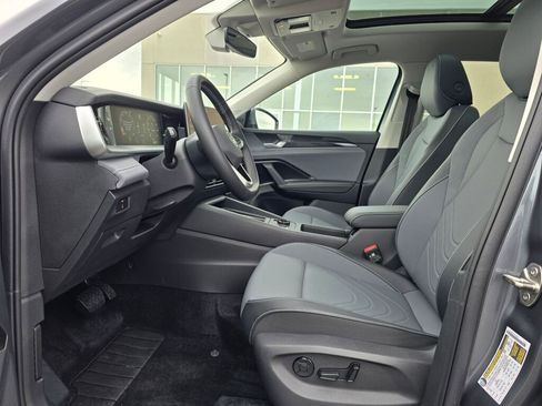 New 2026 Volkswagen Tiguan SE AWD/4WD image 10