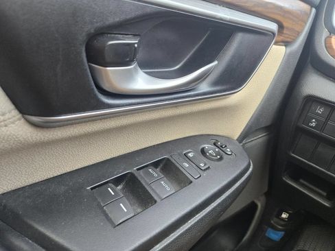 Used 2019 Honda CR-V EX image 12