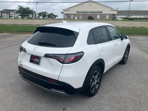 Used 2024 Honda HR-V EX-L image 7