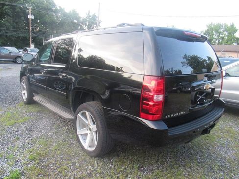 Used 2013 Chevrolet Suburban LT image 6