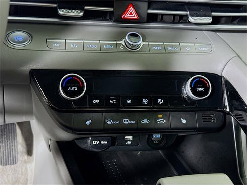 Certified 2023 Hyundai Elantra SEL w/ Convenience Package image 10