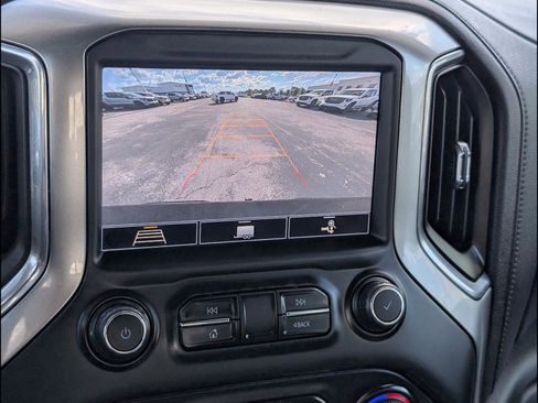 Used 2020 Chevrolet Silverado 1500 LT Trail Boss AWD/4WD image 8