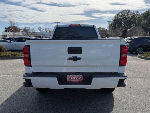 Used 2018 Chevrolet Silverado 1500 Custom w/ Custom Value Package image 6