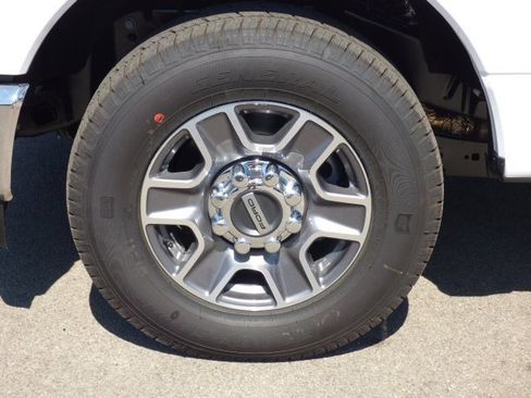 New 2026 Ford F350 Lariat image 30