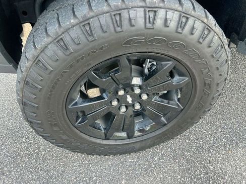 Used 2022 Chevrolet Colorado ZR2 w/ ZR2 Dusk Special Edition image 14