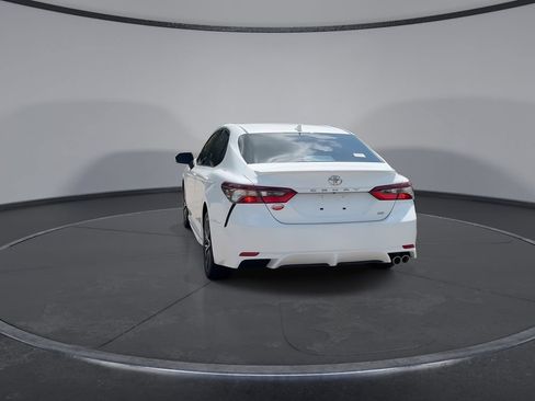 Used 2023 Toyota Camry SE FWD image 7