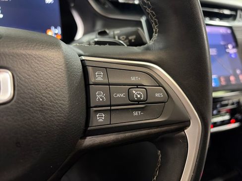 Used 2021 Jeep Grand Cherokee L Limited AWD/4WD image 31