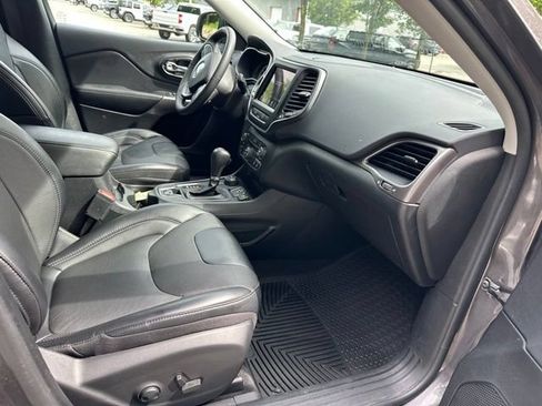 Used 2022 Jeep Cherokee Latitude Lux AWD/4WD image 30