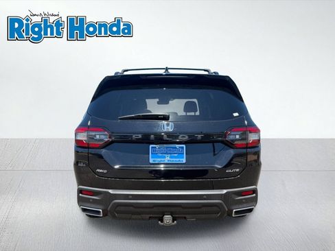 Certified 2024 Honda Pilot Elite image 7