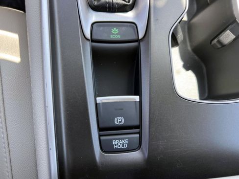 Used 2019 Honda Accord EX-L image 31