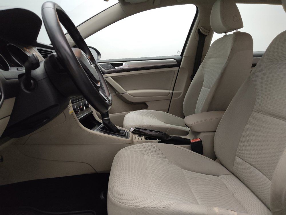 Used 2016 Volkswagen Golf S FWD image 17