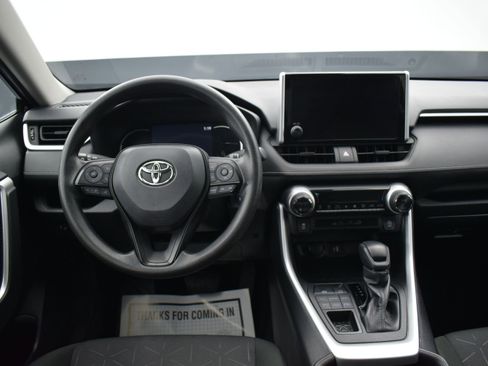 Used 2024 Toyota RAV4 XLE AWD/4WD image 14