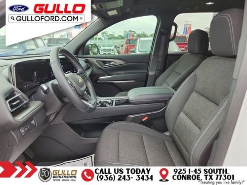 Used 2024 Chevrolet Traverse LT FWD image 30