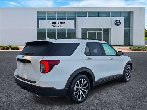 Used 2024 Ford Explorer ST-Line w/ Class IV Trailer Tow Package image 4