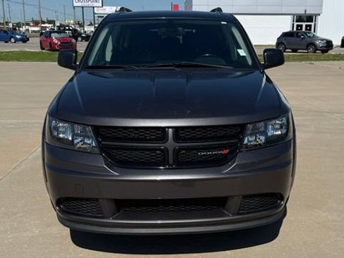 Used 2020 Dodge Journey SE w/ SE Popular Equipment Group FWD image 6