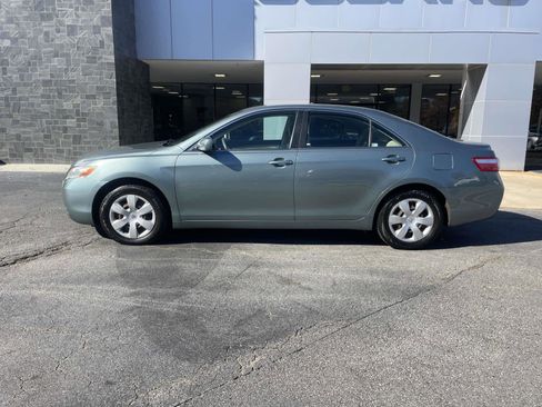 Used 2008 Toyota Camry LE image 2