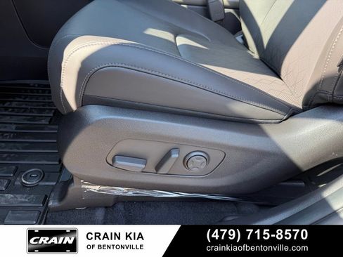 New 2026 Kia Carnival FWD image 16