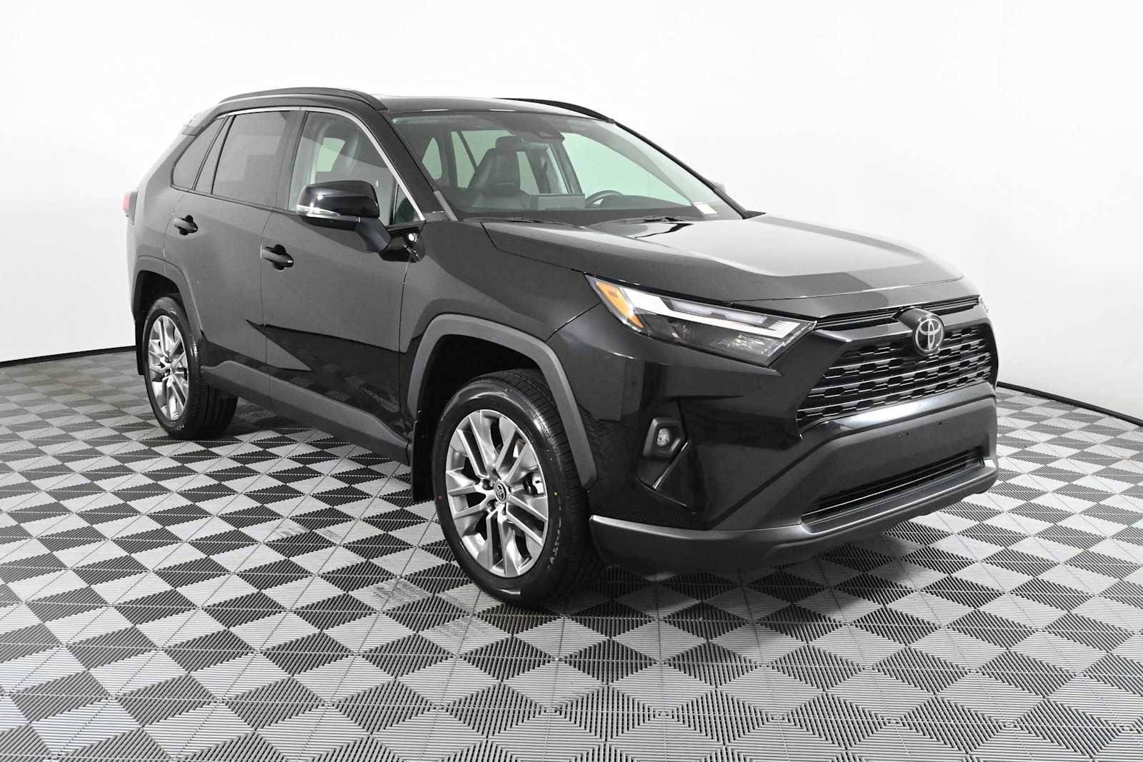 Used 2023 Toyota RAV4 XLE Premium AWD/4WD image 1