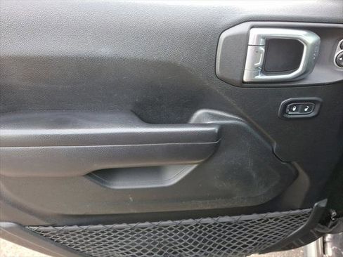 Certified 2021 Jeep Gladiator Mojave image 23