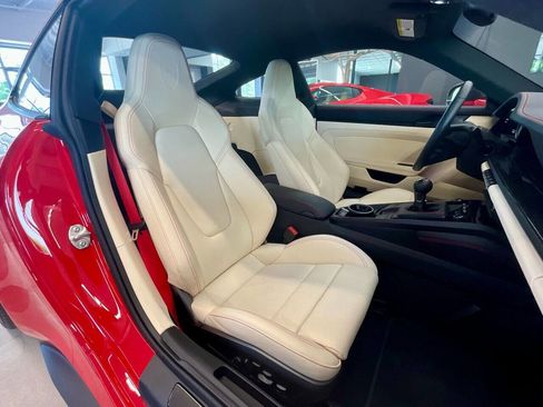 Used 2022 Porsche 911 GT3 image 33