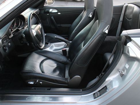 Used 2005 Porsche 911 Carrera image 16