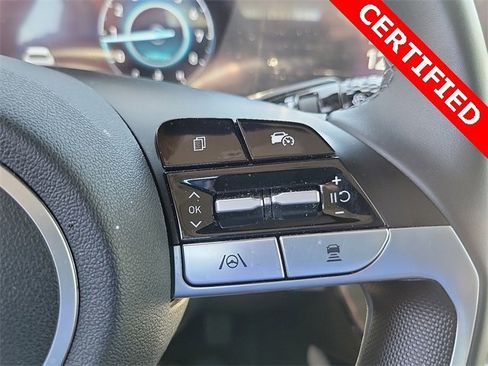 Used 2024 Hyundai Elantra Limited image 5