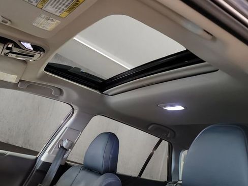 Used 2025 Subaru Outback Limited AWD/4WD image 11