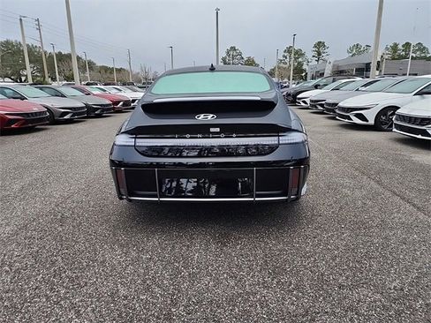 New 2025 Hyundai Ioniq 6 Limited image 4