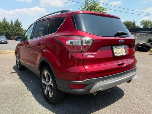 Used 2017 Ford Escape SE w/ SE Leather Comfort Package AWD/4WD image 7