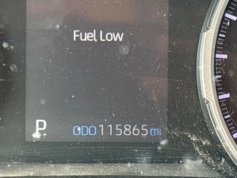 Used 2020 Toyota RAV4 XLE Premium image 19