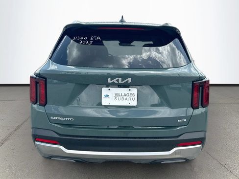 Used 2025 Kia Sorento EX AWD/4WD image 6