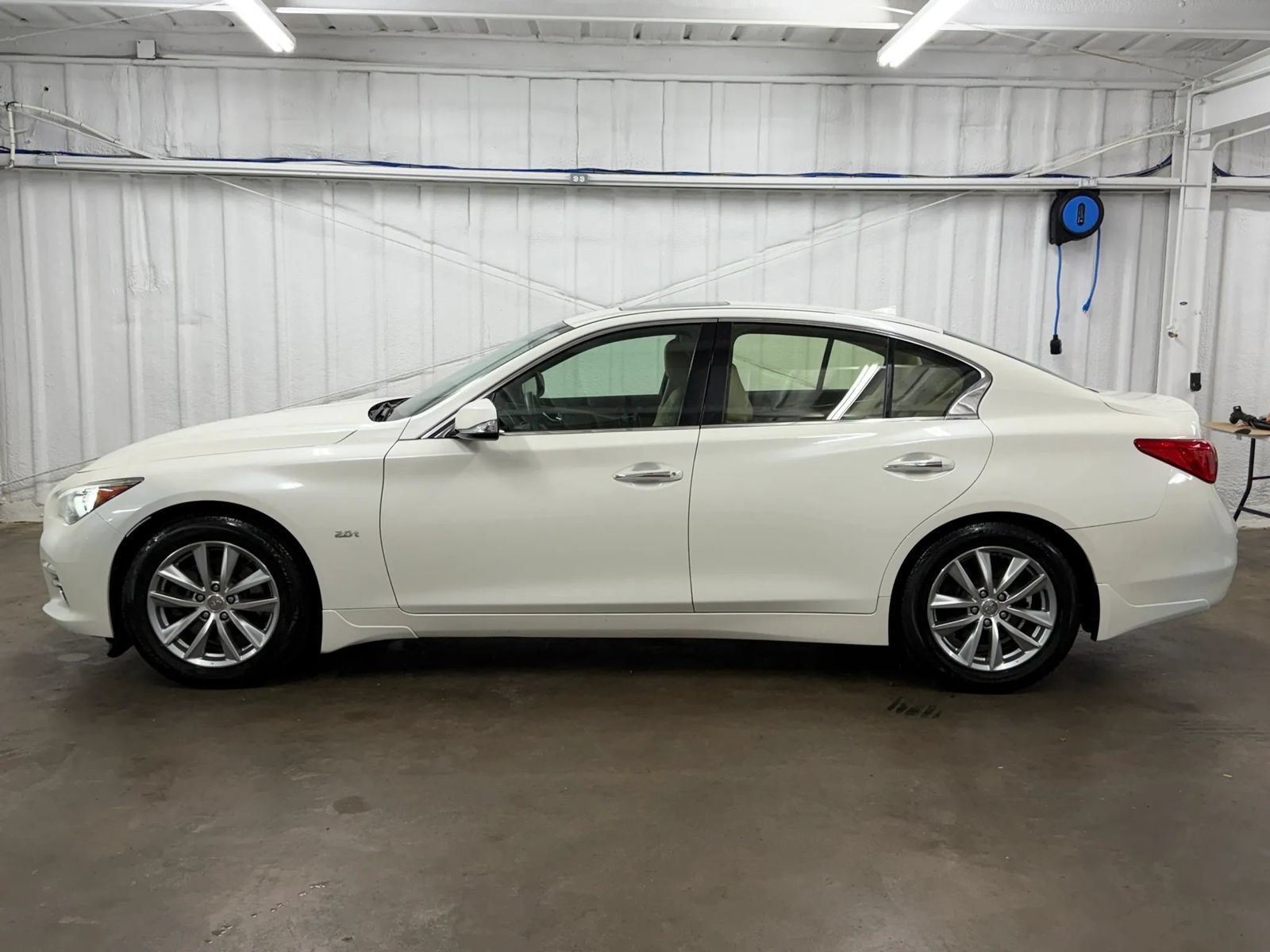 Used 2016 INFINITI Q50 Premium w/ 2.0T Premium Plus Package AWD/4WD image 9