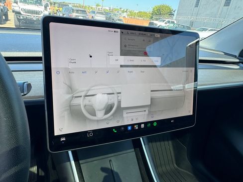 Used 2020 Tesla Model Y Long Range AWD/4WD image 9